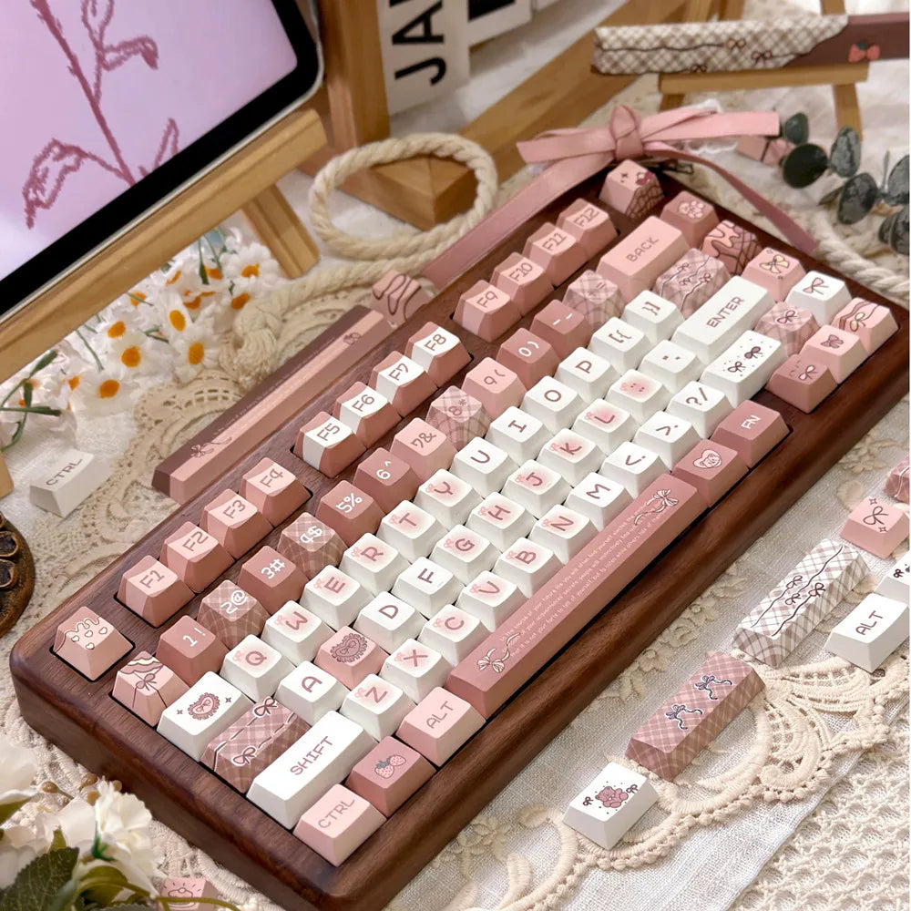 Strawberry Cocoa Keycaps 136 Keys Cherry/XOA Profile Durable PBT Dye Sublimation for Mx Switch 61/64/104/108 Mechanical Keyboard