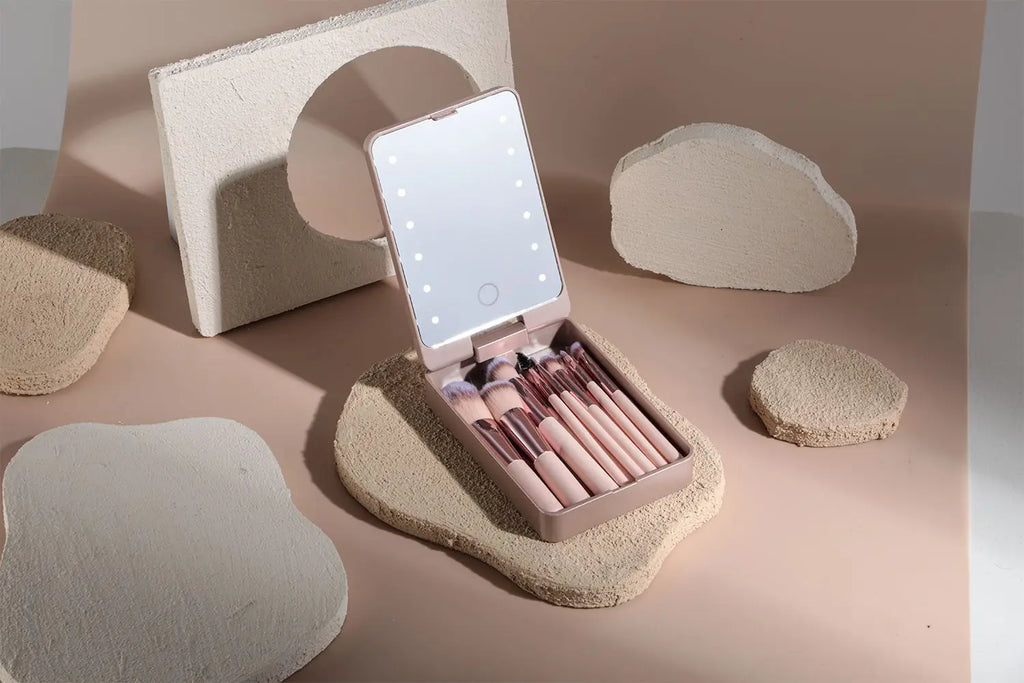 Ensemble de pinceaux de maquillage 14 pièces avec miroir éclairé, manche court Portable, lumière LED, Kit de pinceaux de maquillage rechargeables USB