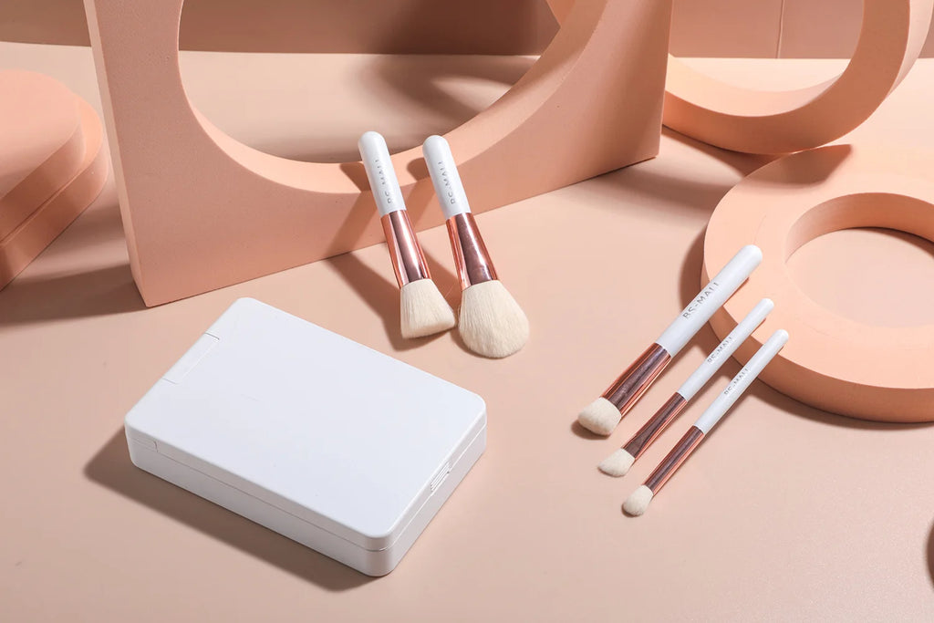 Ensemble de pinceaux de maquillage 14 pièces avec miroir éclairé, manche court Portable, lumière LED, Kit de pinceaux de maquillage rechargeables USB