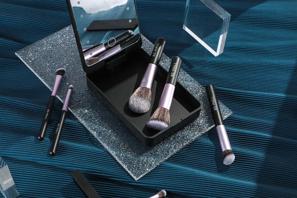 Ensemble de pinceaux de maquillage 14 pièces avec miroir éclairé, manche court Portable, lumière LED, Kit de pinceaux de maquillage rechargeables USB
