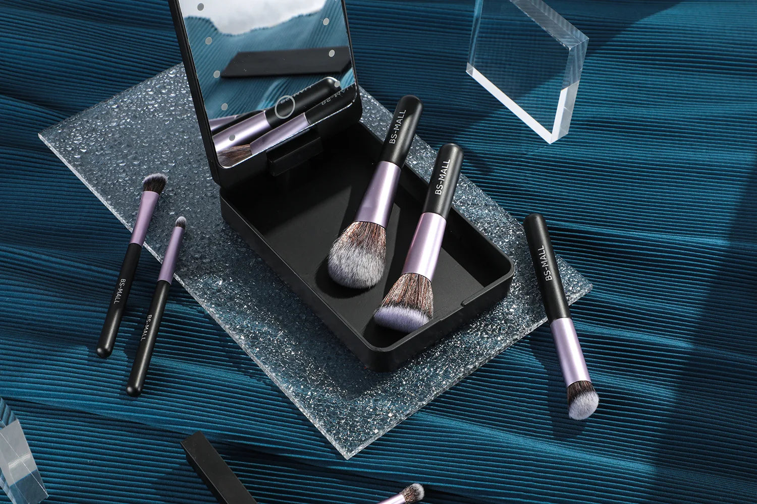 Ensemble de pinceaux de maquillage 14 pièces avec miroir éclairé, manche court Portable, lumière LED, Kit de pinceaux de maquillage rechargeables USB